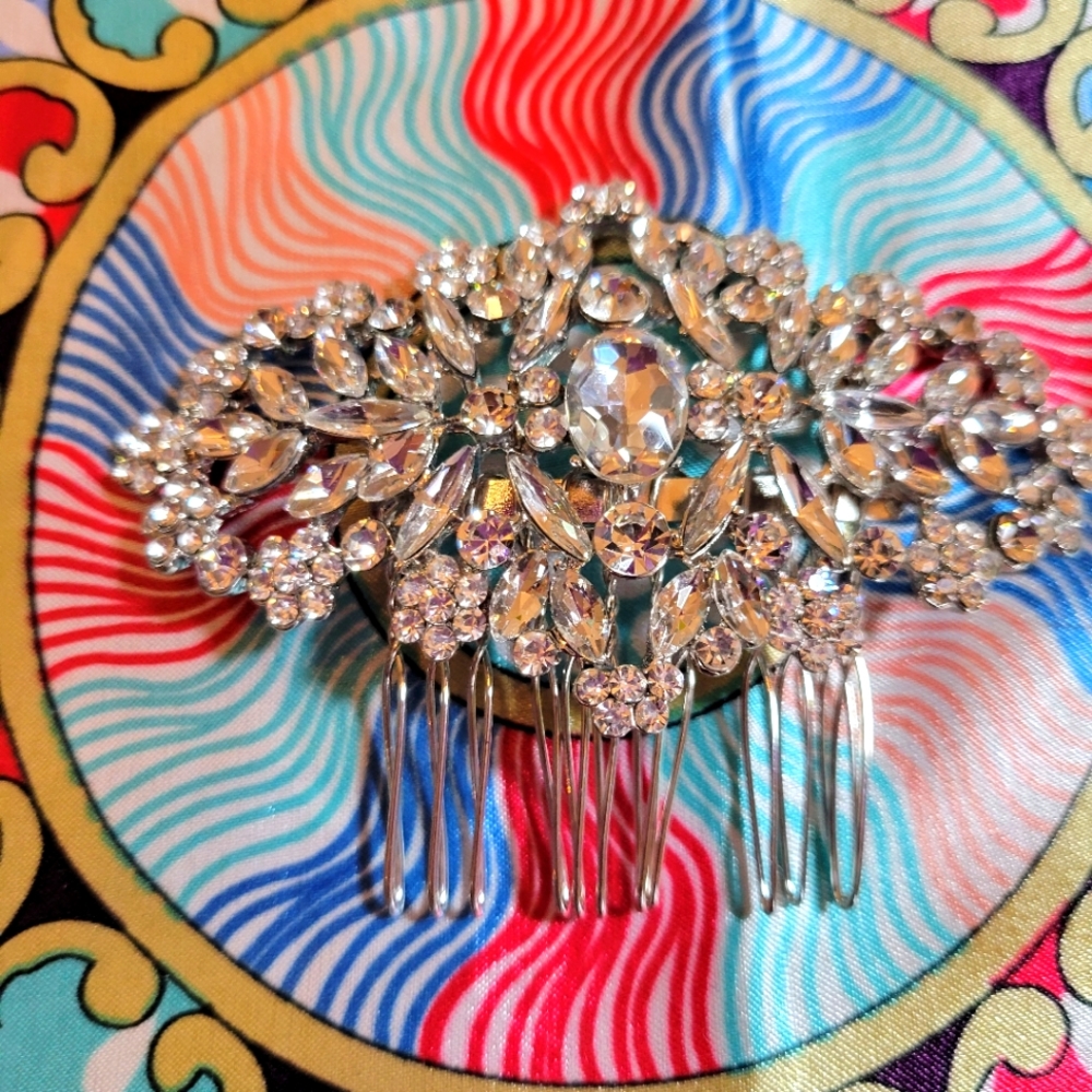 Beautiful Crystal Haircomb